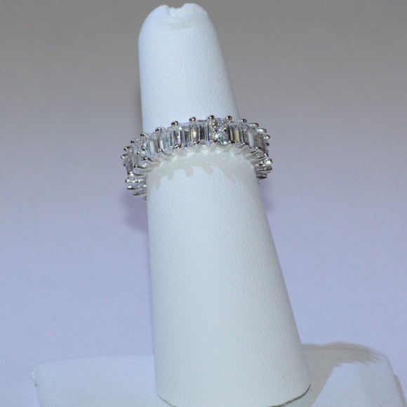 2.5 Ct Emerald Cut CZ Eternity Wedding Band Ring - Picture 4 of 5